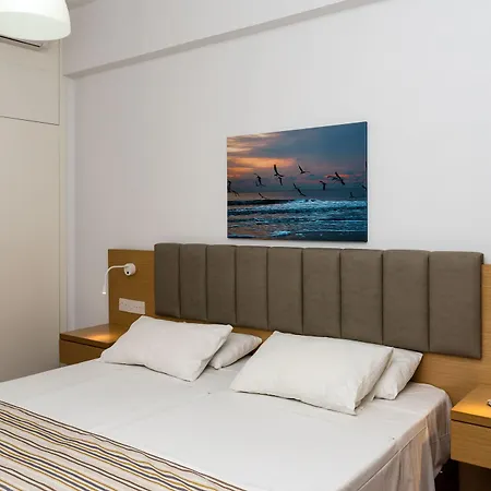 Helios 2 * Paphos