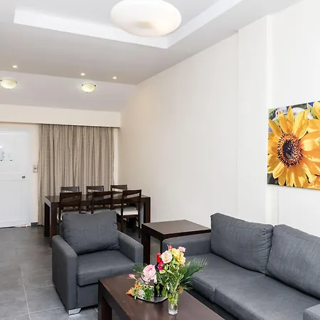Helios 2 Apartment