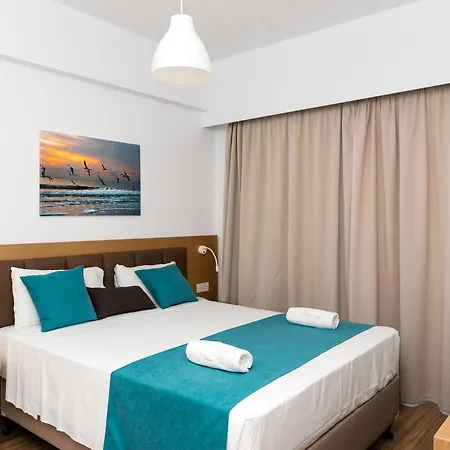 太阳神二号公寓 *