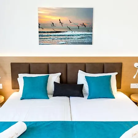 太阳神二号公寓 *