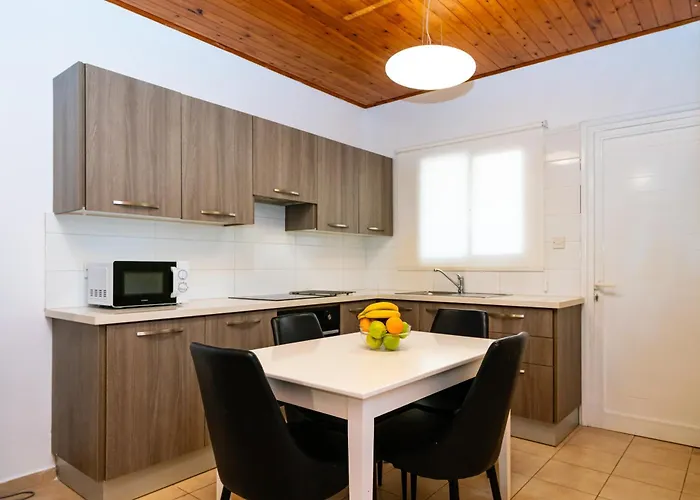 Διαμέρισμα Helios 2 *