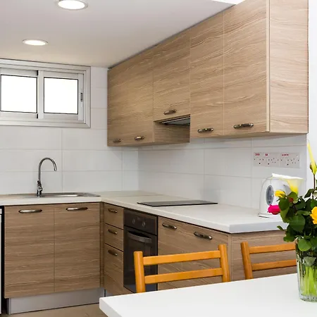 Helios 2 Apartment *