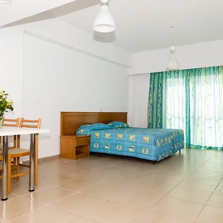 Helios 2 * Paphos